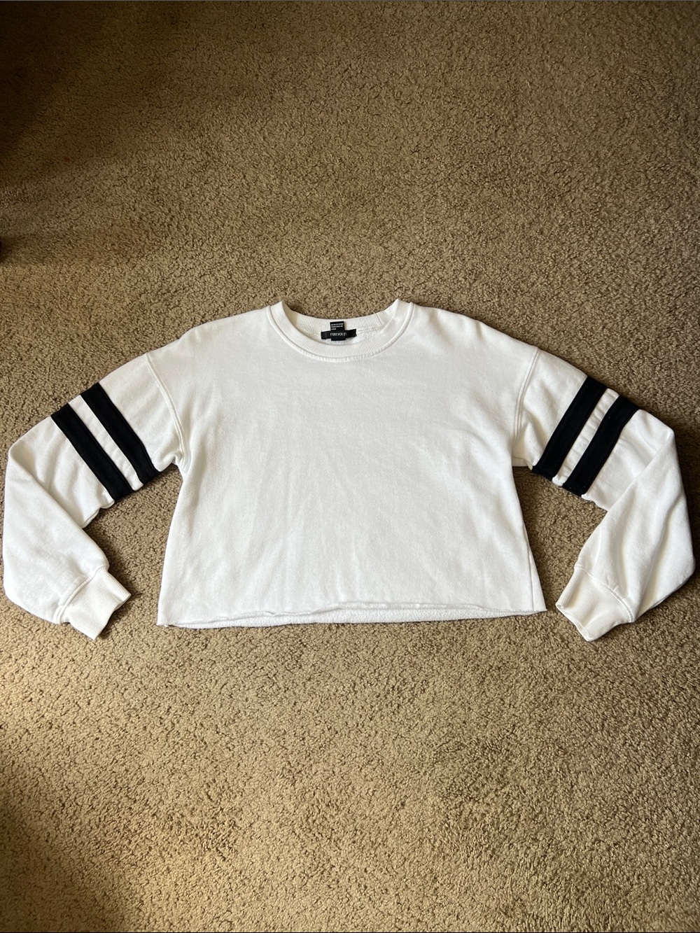 Forever 21 White Striped Cropped Crewneck
